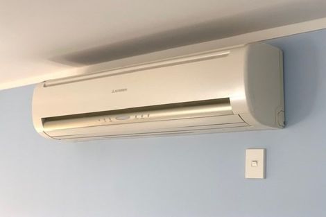 Photo of property in 25 Tamahere Drive, Glenfield, Auckland, 0629