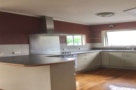 Photo of property in 56 Sherwood Avenue, Te Atatu South, Auckland, 0610