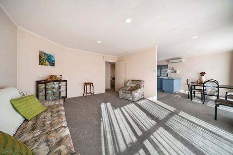 Photo of property in 10/56 Larnoch Road, Henderson, Auckland, 0610