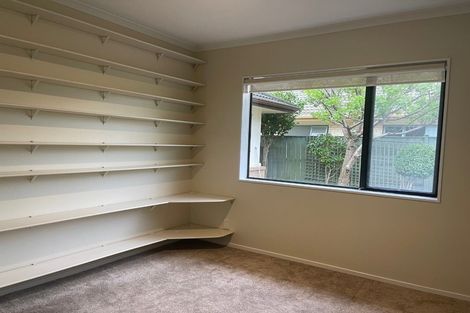 Photo of property in 16 Middlefield Drive, East Tamaki Heights, Auckland, 2016