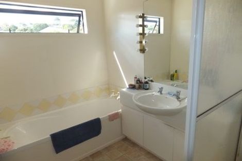 Photo of property in 12 Macmillan Avenue, Cashmere, Christchurch, 8022