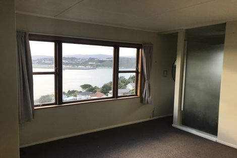 Photo of property in 41 Hungerford Road, Lyall Bay, Wellington, 6022
