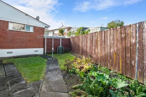 Photo of property in 1/19 Coates Road, Cockle Bay, Auckland, 2014