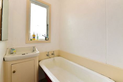 Photo of property in 38 James Mcleod Road, Shelly Beach, Helensville, 0874