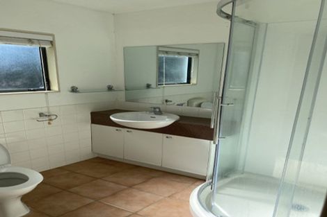 Photo of property in 2/18 Teal Crescent, Beach Haven, Auckland, 0626