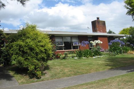 Photo of property in 4 Cedar Crescent, Feilding, 4702