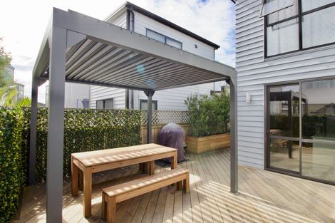Photo of property in 20 Greenfinch Road, Hobsonville, Auckland, 0616