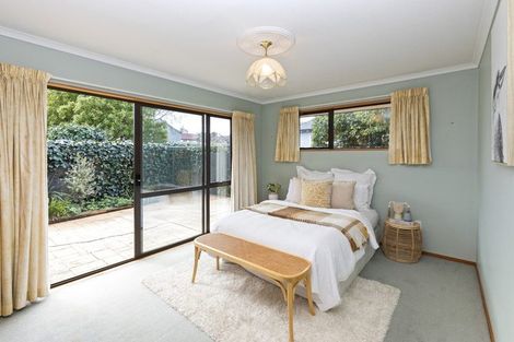 Photo of property in 32 Saint Martins Road, Saint Martins, Christchurch, 8022