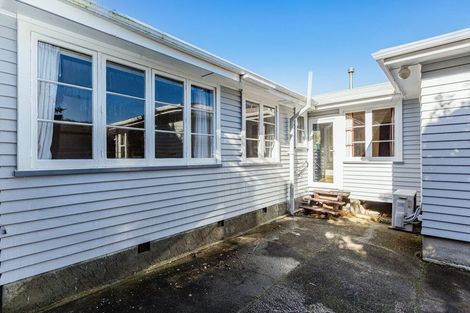 Photo of property in 15 Kiriwai Road, Paremata, Porirua, 5024