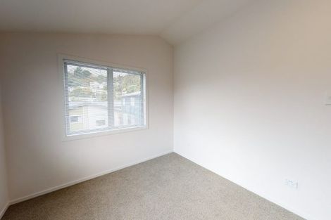 Photo of property in 61u8 Black Rock Road, Newlands, Wellington, 6037