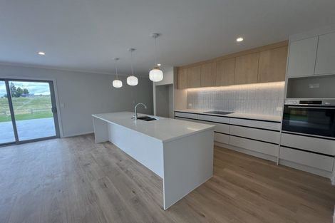 Photo of property in 11 Pukatea Crescent, Owhata, Rotorua, 3010