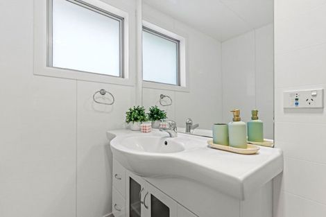 Photo of property in 1/123a Queenspark Drive, Parklands, Christchurch, 8083
