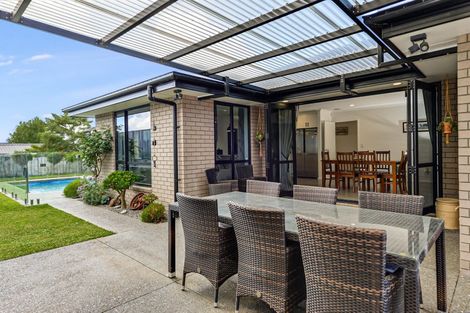 Photo of property in 8 Carlingford Rise, Dinsdale, Hamilton, 3204
