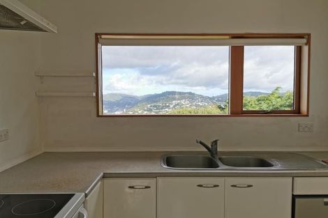 Photo of property in 92 Nicholson Road, Khandallah, Wellington, 6035