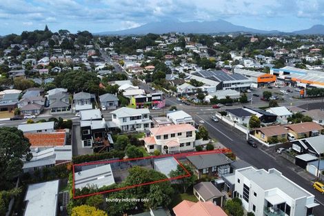 Photo of property in 17a Cutfield Road, New Plymouth, 4310