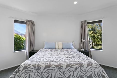 Photo of property in 94 Harvey Street, Waipahihi, Taupo, 3330