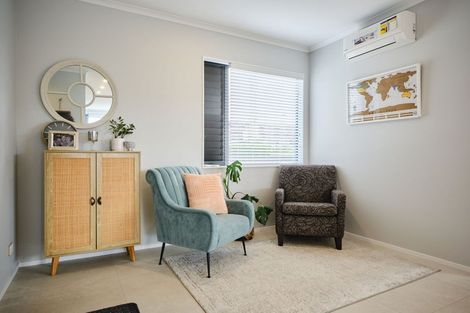 Photo of property in 104 Symes Drive, Red Beach, 0932