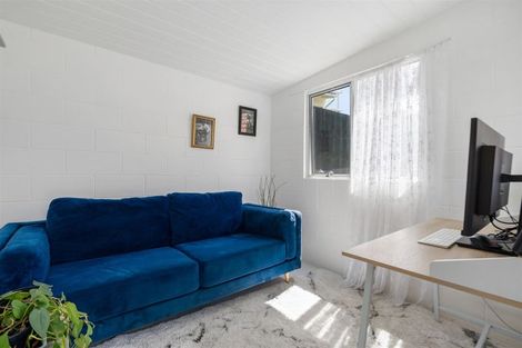 Photo of property in 11 William Hadlow Place, Hatfields Beach, Orewa, 0931