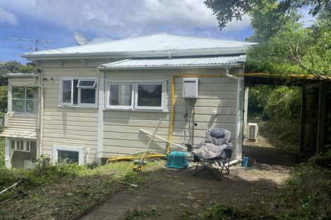 Photo of property in 46 Northland Road, Northland, Wellington, 6012