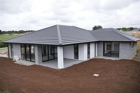 Photo of property in 11 Lake Drive, Tikipunga, Whangarei, 0112