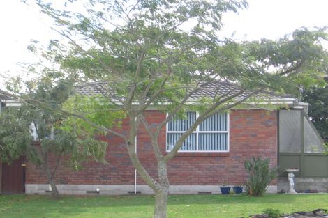 Photo of property in 2/10 Frank Evans Place, Henderson, Auckland, 0610