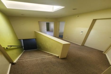 Photo of property in 15 Kopiko Way, Brooklyn, Wellington, 6021