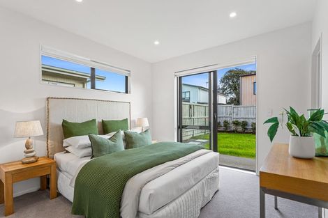 Photo of property in 77 Pepene Avenue, Takanini, Auckland, 2112