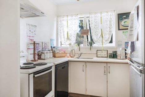 Photo of property in 65 Resthill Crescent, Glenview, Hamilton, 3206