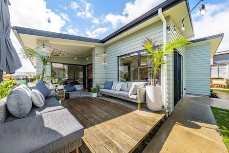 Photo of property in 6 Schooner Drive, Whitby, Porirua, 5024