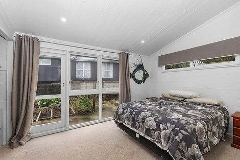 Photo of property in 55 Rimutaka Place, Titirangi, Auckland, 0604