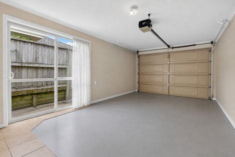 Photo of property in 23 Sovereign Isle Lane, Rototuna, Hamilton, 3210