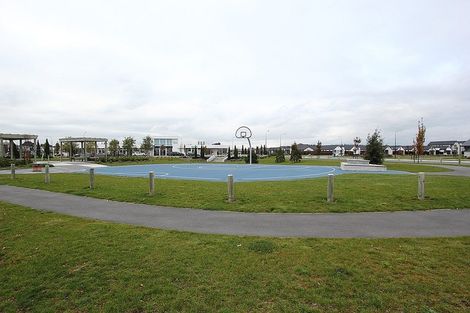 Photo of property in 77 Faringdon Boulevard, Rolleston, 7615