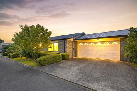 Photo of property in 44 Catalina Drive, Melville, Hamilton, 3206