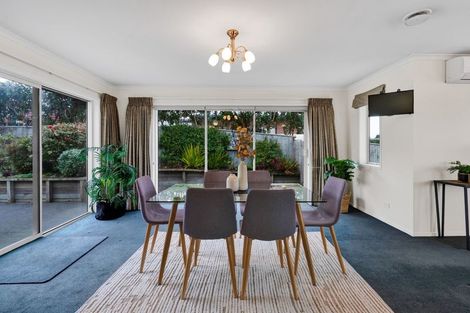 Photo of property in 6 Saint Andrews Parkway, Waiwhakaiho, New Plymouth, 4312