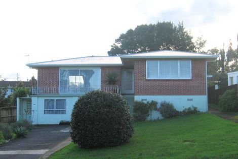 Photo of property in 23 Crompton Road, Massey, Auckland, 0614