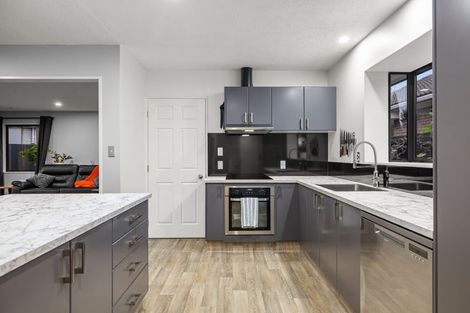 Photo of property in 2/44 Kathleen Crescent, Hornby, Christchurch, 8042