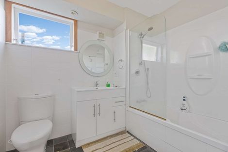 Photo of property in 51 Great South Road, Manurewa, Auckland, 2102