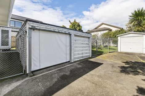 Photo of property in 10 Pax Avenue, Forrest Hill, Auckland, 0620