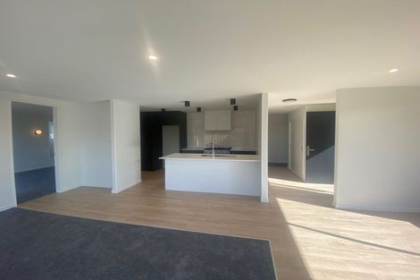 Photo of property in 19 Kaiwaru Place, Waikanae, 5036