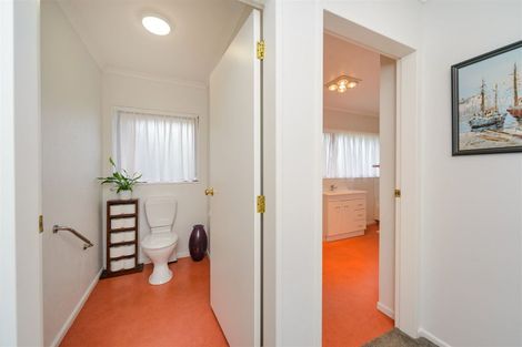 Photo of property in 21 Parnell Heights Drive, Kelvin Grove, Palmerston North, 4414