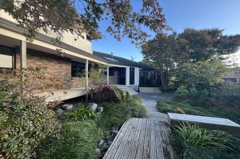 Photo of property in 15 Del Mar Place, Merrilands, New Plymouth, 4312