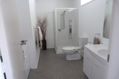 Photo of property in 12f2 Duchess Place, Maupuia, Wellington, 6022