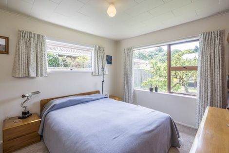 Photo of property in 15 Koromiko Road, Waikanae, 5036