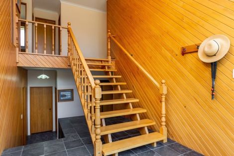 Photo of property in 12 Matai Place, Waikawa, Picton, 7220