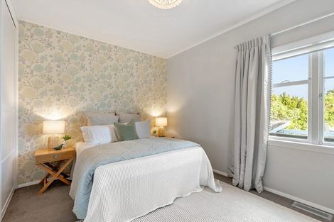 Photo of property in 7 Albemarle Road, Northland, Wellington, 6012