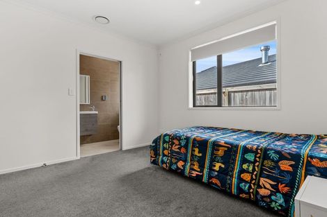 Photo of property in 2d Country Club Lane, Waiuku, 2123