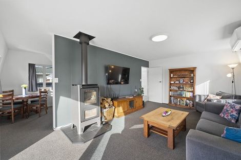 Photo of property in 5 Queenspark Drive, Parklands, Christchurch, 8083
