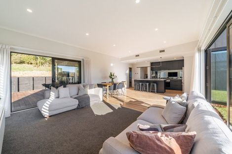 Photo of property in 12 Kaiaho Close, Aotea, Porirua, 5024