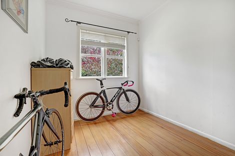 Photo of property in 49 Hamilton Road, Cambridge, 3434