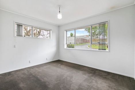 Photo of property in 2/12 Park Estate Road, Rosehill, Papakura, 2113